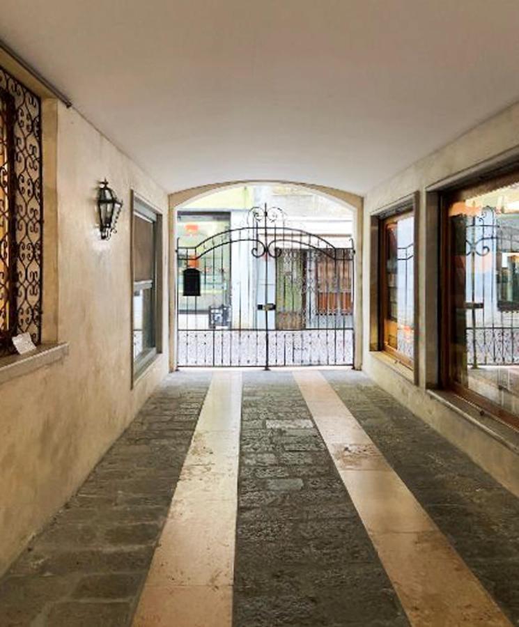 Dolfin Apartment * * * * * Τρεβίζο Εξωτερικό φωτογραφία